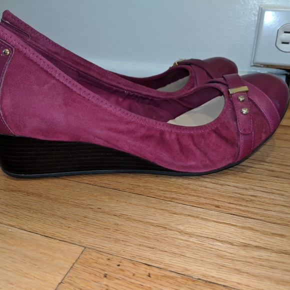 Cole Haan Ballet flats with a little bit of heel - Picture 2 of 5